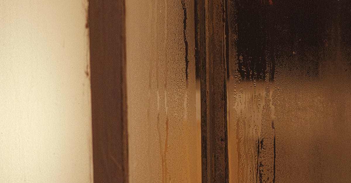 Lichtwände, die kühlen: Transluzente Aerogel-Trennwände mit integrierter Kapillarkühlung für moderne Wohnungen