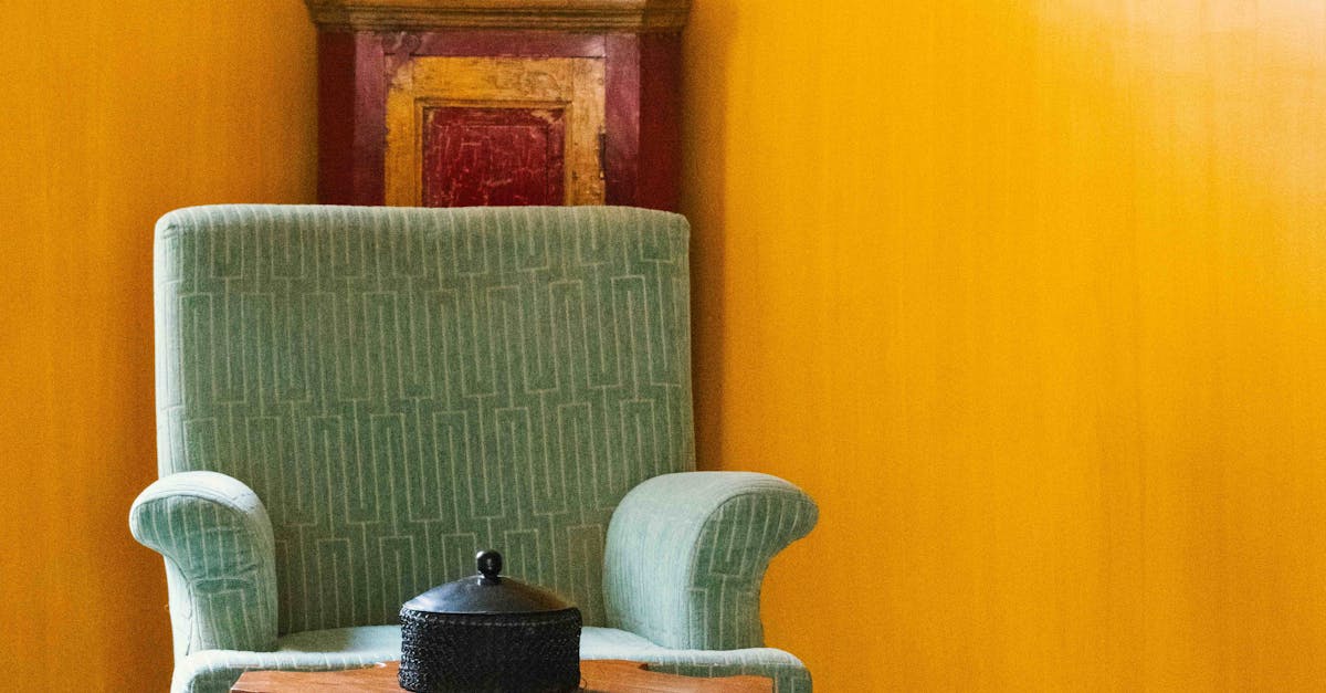 Lehm-Möbel mit PCM: Das leise Sideboard, das Räume kühlt und Wärme speichert – DIY, Daten & Design